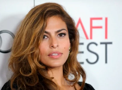 eva mendes says she shouldn t have even been around a child in her 20s