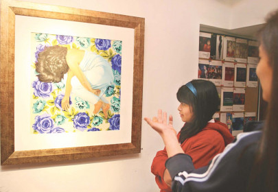 exhibition modernistic art brings gallery alive
