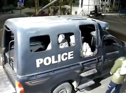 crypto trader abducted in police mobile looted of rs 90 million in karachi