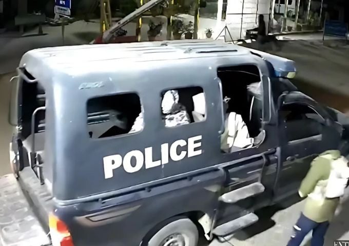 crypto trader abducted in police mobile looted of rs 90 million in karachi