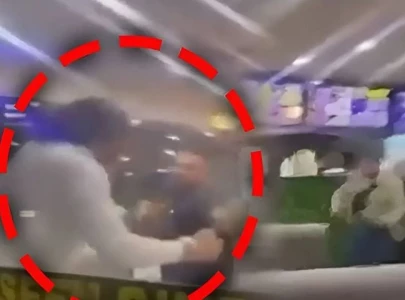 indian nationals attack pakistani restaurant in uk