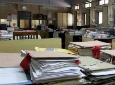 govt declares public holiday on december 25