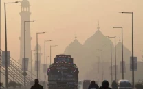 indian diwali celebrations worsen lahore s smog situation