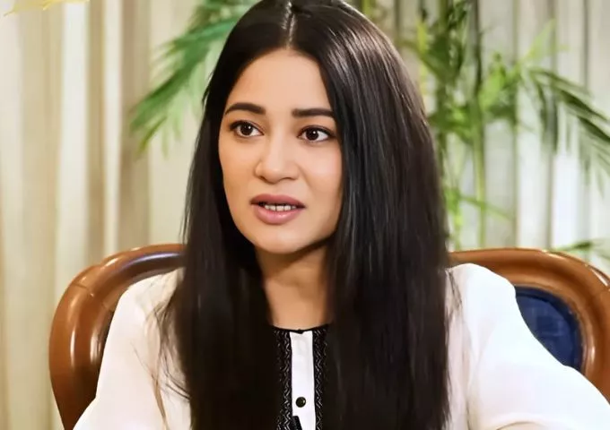let women live as they choose says actress faiza gillani