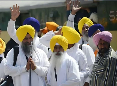 3 000 indian pilgrims granted visas for guru nanak s 555th anniversary