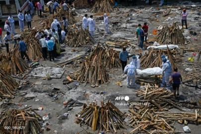 bodies pile up as covid overwhelms india bodies pile up as covid overwhelms india