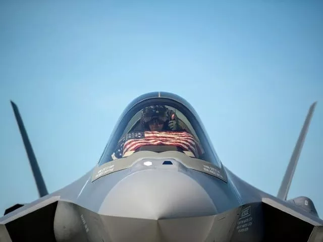 an f 35 pilot prepares for take off from the vermont air national guard base with the flag of the united states before a flyover in south burlington vermont us may 22 2020 photo reuters file an f 35 pilot prepares for take off from the vermont air national guard base with the flag of the united states before a flyover in south burlington vermont us may 22 2020 photo reuters file