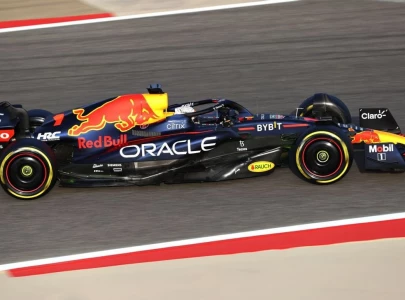 verstappen lays down marker at pre season testing
