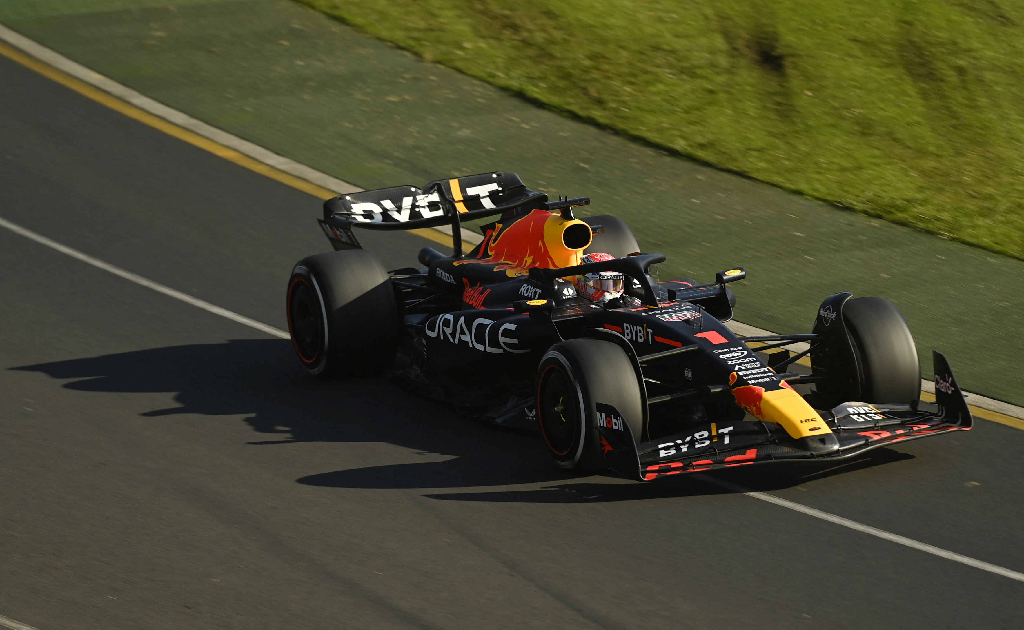 Verstappen wins chaotic Australian Grand Prix