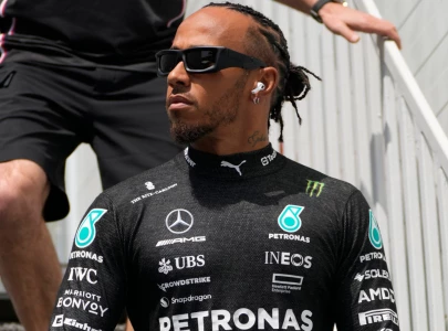 button expects hamilton to fight on in 2024