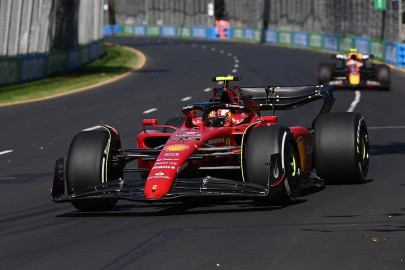 leclerc outpaces verstappen in melbourne