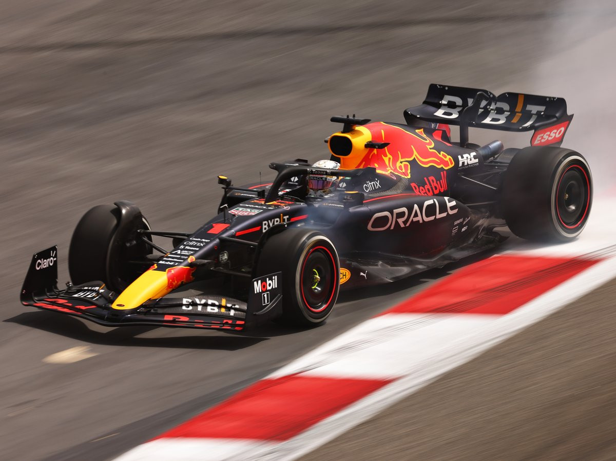 Verstappen begins Formula 1 title defence in Bahrain