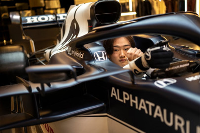 japan s tsunoda excited to start f1 season after testing sensation