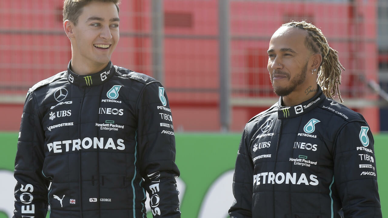 Photo of Russell in perfect harmony with Hamilton