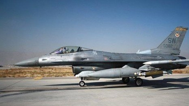 three f 16s flying into pakistan today three f 16s flying into pakistan today