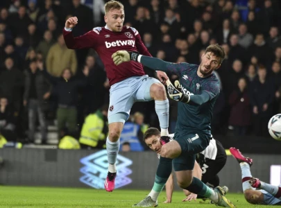 west ham earn man utd clash in fa cup