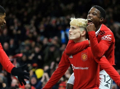 man utd reach fa cup quarters as spurs crash out man utd reach fa cup quarters as spurs crash out