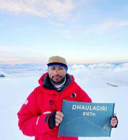 sirbaz khan pakistan s famous mountaineer after successfully scaling mount dhaulagiri 8167 metres in nepal photo twitter alpine pakistan sirbaz khan pakistan s famous mountaineer after successfully scaling mount dhaulagiri 8167 metres in nepal photo twitter alpine pakistan