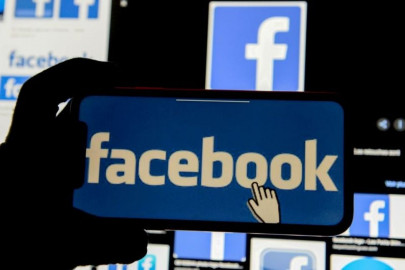 facebook to bring voice and video calling to main app
