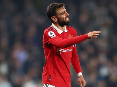 ten hag hails inspirational fernandes