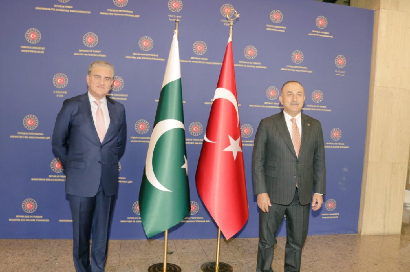 foreign minister shah mahmood qureshi l with his turkish counterpart mevl t avu o lu in ankara photo twitter smqureshipti