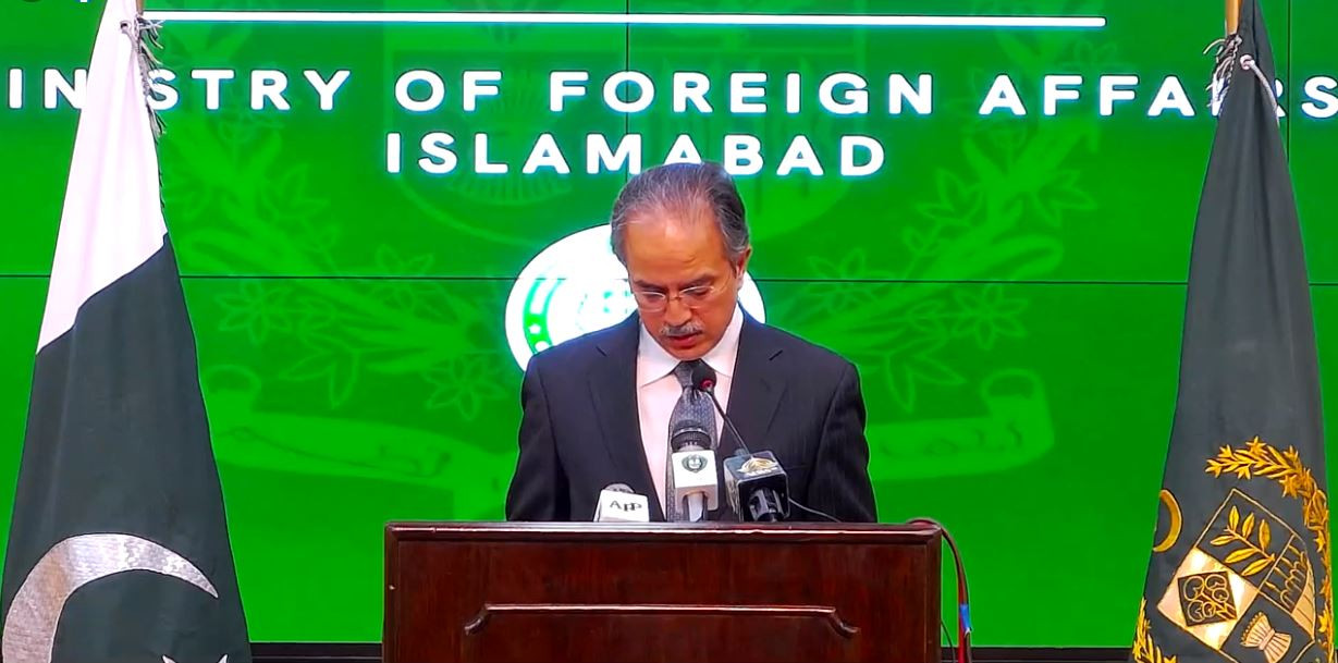 foreign office spokesperson asim iftikhar at a weekly news briefing in islamabad on jan 13 2022 screengrab