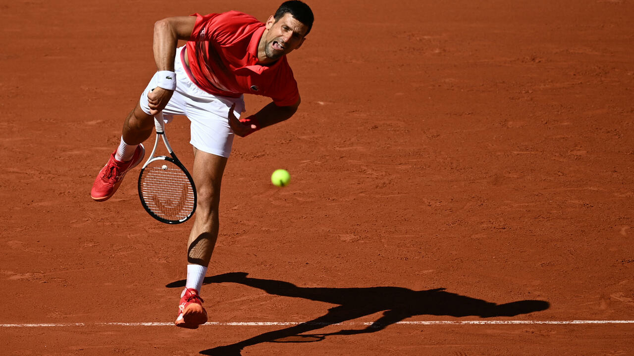 Photo of Djokovic, Nadal and Alcaraz roll into last 16 at French Open