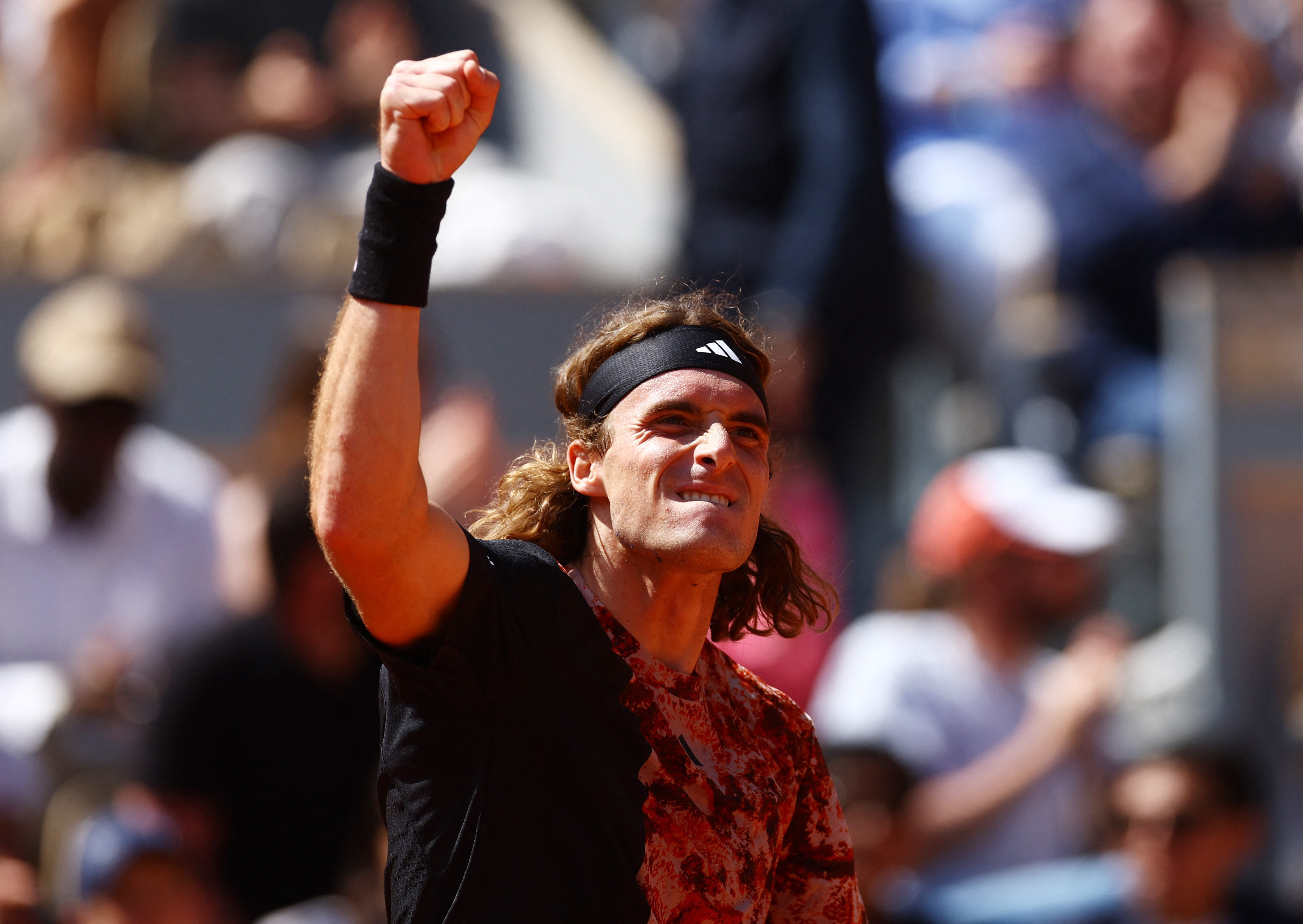 Photo of Tsitsipas, Rublev move on at French Open