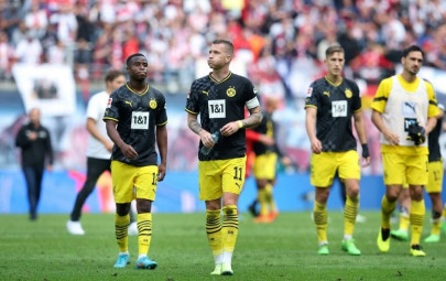 dortmund host schalke in important clash dortmund host schalke in important clash