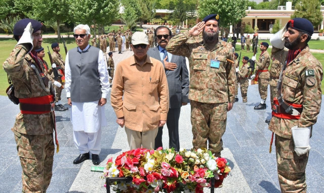 pm shehbaz laid floral wreath at shuhada monument and offered fateha for valiant sons of the soil who rendered supreme sacrifices while defending the territorial integrity and sovereignty of pakistan photo ispr pm shehbaz laid floral wreath at shuhada monument and offered fateha for valiant sons of the soil who rendered supreme sacrifices while defending the territorial integrity and sovereignty of pakistan photo ispr