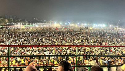 passionate crowds renew support for pti passionate crowds renew support for pti
