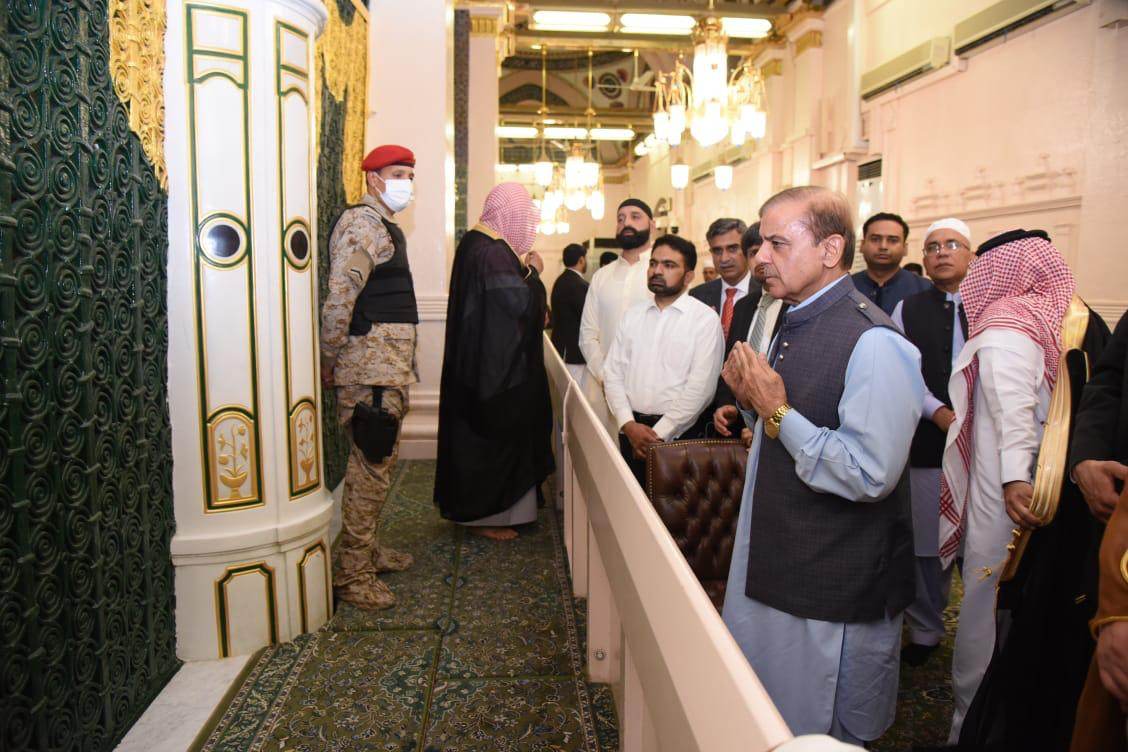 pm shehbaz sharif and the pakistani delegation offered maghrib prayers at masjid e nabwimadina 28th april 2022 pmln twitter