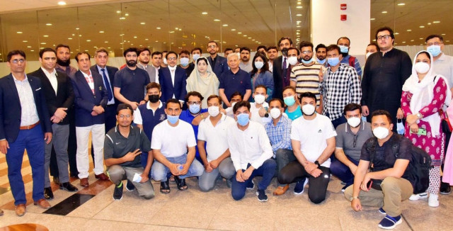 first batch of pakistani students return to china after covid restrictions first batch of pakistani students return to china after covid restrictions