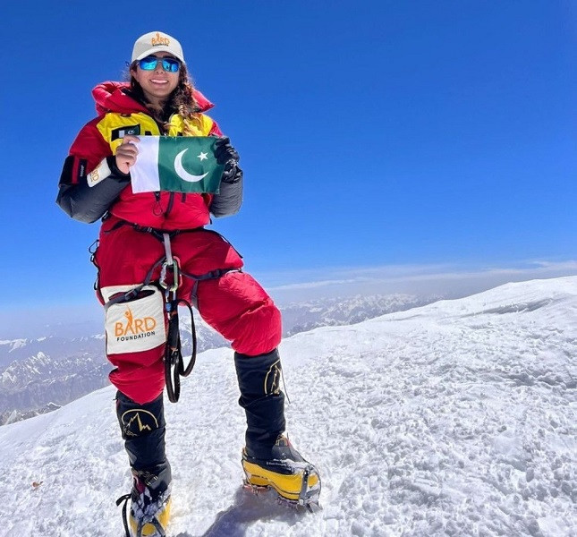 naila kiani the first pakistani woman to scale three mountains above 8 000 metres photo twitter fazianlakhani