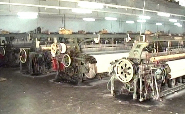 faisalabad powerlooms remain shut workers on strike faisalabad powerlooms remain shut workers on strike