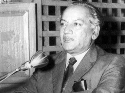 they smuggled my poems to delhi too they smuggled my poems to delhi too