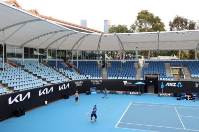 crowds to return to australian open from thursday
