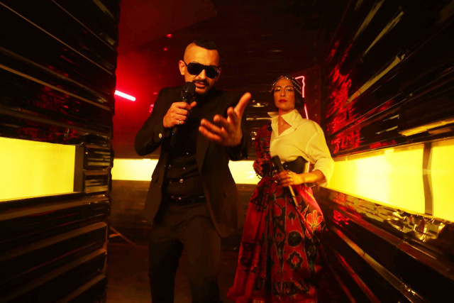 shafis drop the mic with coke studio s latest muaziz sarif shafis drop the mic with coke studio s latest muaziz sarif