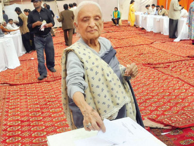 arts council neck in neck for two panels