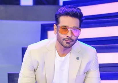 We hate India, yet dance to their songs: Faysal Quraishi
