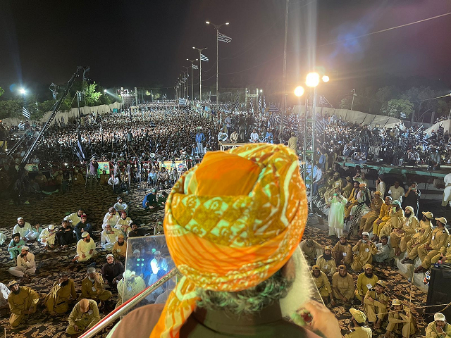 jamiat ulema e islam jui f chief maulana fazl ur rehman addresses a rally in karachi on may 19 2022 photo express jamiat ulema e islam jui f chief maulana fazl ur rehman addresses a rally in karachi on may 19 2022 photo express