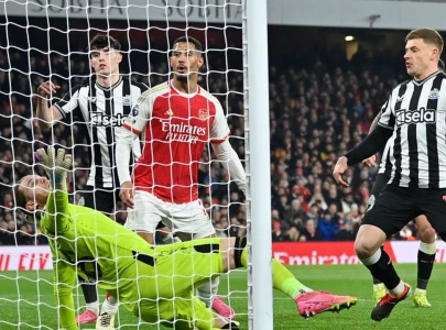 arsenal hammer newcastle to keep title pressure on liverpool arsenal hammer newcastle to keep title pressure on liverpool