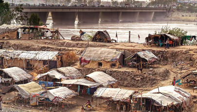 fear spreads among residents of low lying areas