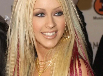 30 nostalgic 90s hairstyles still making waves today