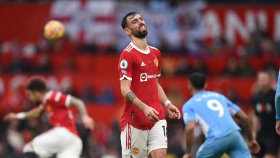 man utd players should look in the mirror fernandes