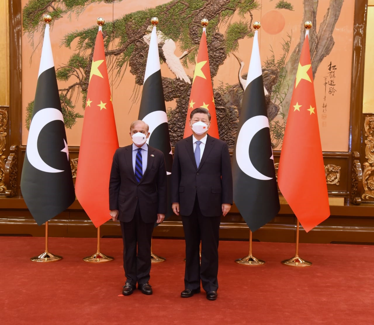 prime minister shehbaz sharif and chinese president xi jinping at the people s great hall of china photo government of pakistan twitter