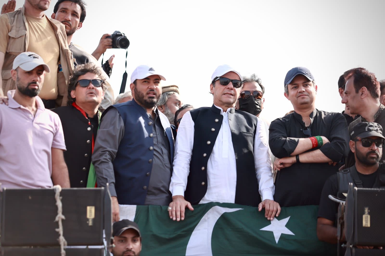 pakistan tehreek e insaf pti chairperson imran khan surrounded by party leaders during the haqeeqi azadi march photo twitter farhatabbas pti