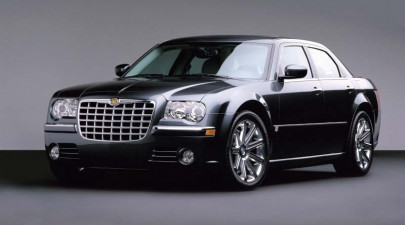 chrysler fiat offers 125m for canada s stake