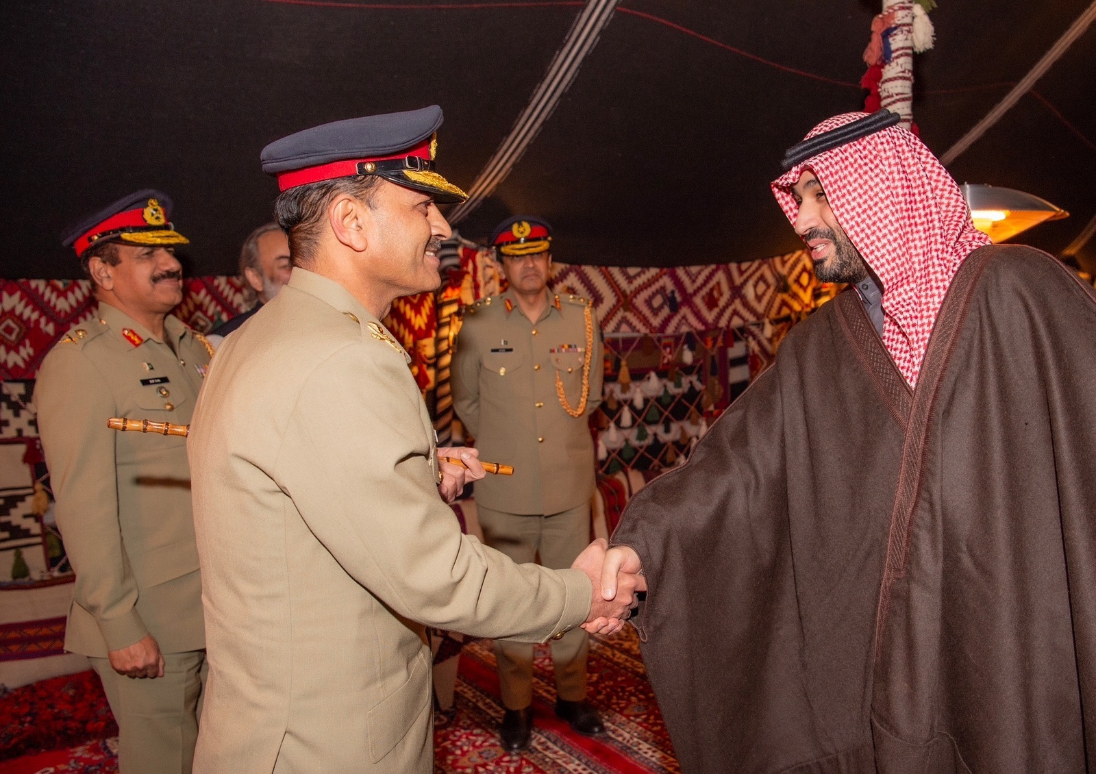 crown prince mohammed bin salman receives the chief of army staff of pakistan lt gen asim munir in alula photo twitter saudi gazette