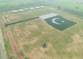 pakistan breaks world record for largest human flag